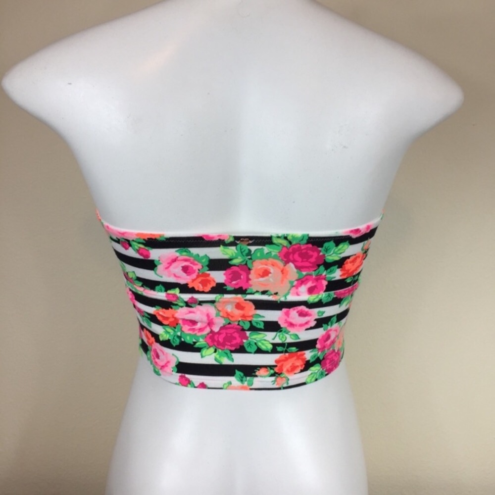 2/$35 Victoria’s Secret PINK floral crop top - Picture 3 of 5